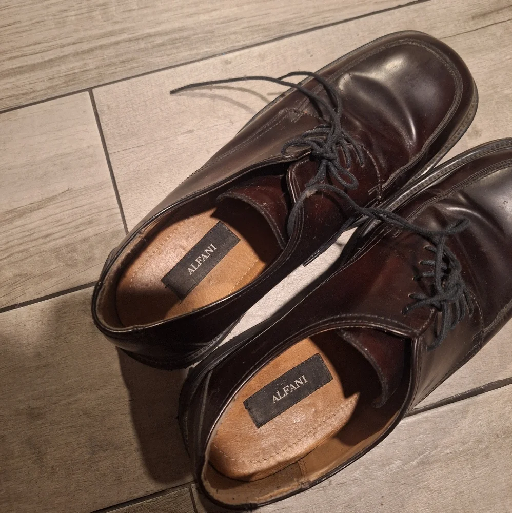 🦔 Alfani Mens Brown dress shoes🦄
